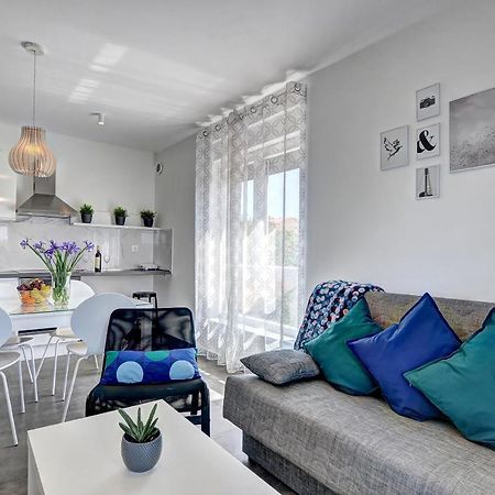 Apartment Log In Stinjan ภายนอก รูปภาพ